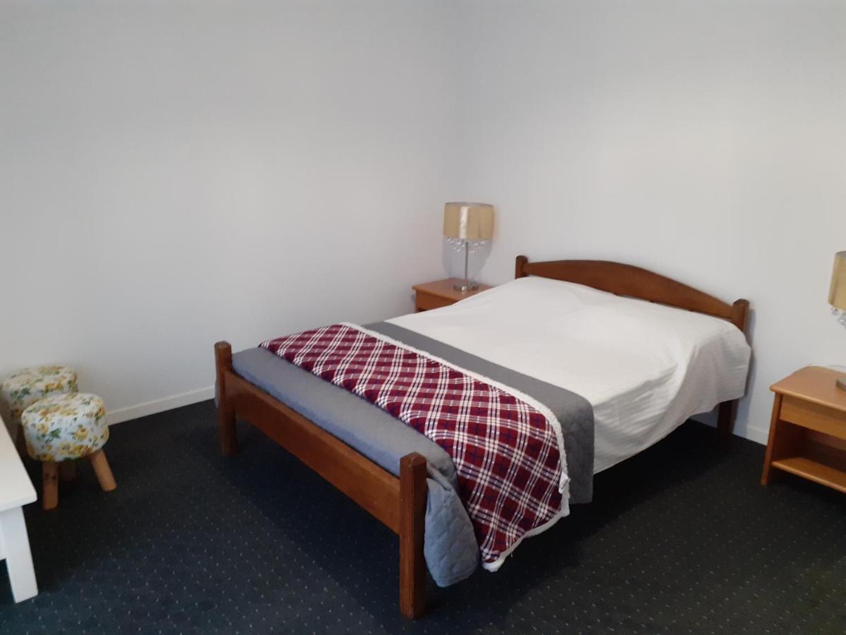 Salcia Hotel Tasnad Luaran gambar